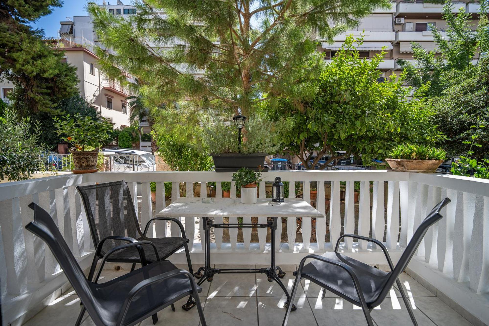 Angel , Luxury 2Bd Apartment Next To The Beach เอเธนส์ ภายนอก รูปภาพ